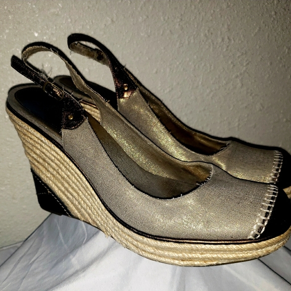 "COLE HAAN/G SERIES" WEDGE ESPADRILLE COPPER - Picture 1 of 4